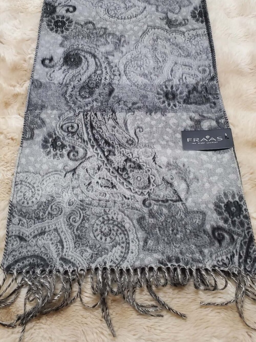V. FRAAS Women's Scarf Double sided
